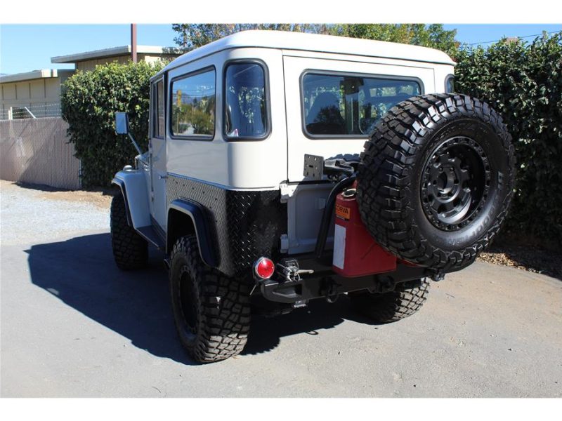 1965 TOYOTA LANDCRUISER FJ40