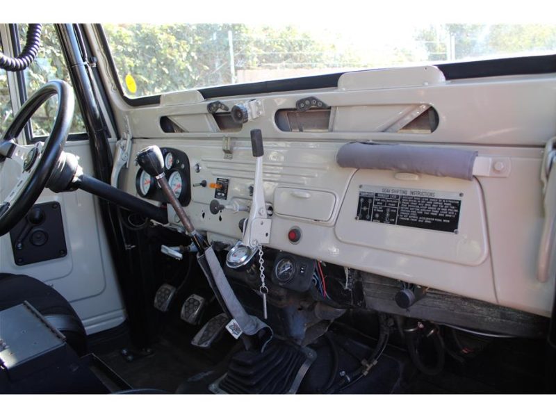 1965 TOYOTA LANDCRUISER FJ40